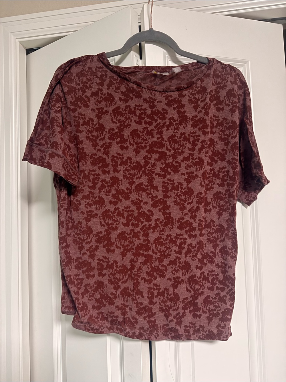 Zella Short Sleeve - Burgundy